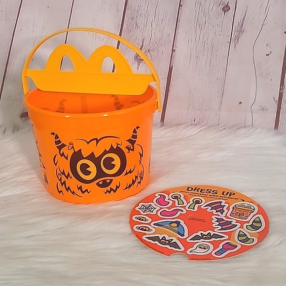 🆕️2024 Limited Edition McDonald's Boo Bucket Orange Monster Plastic Collectible - Picture 2 of 8